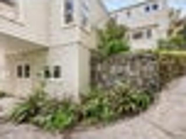 House for sale in Days Bay, Wellington