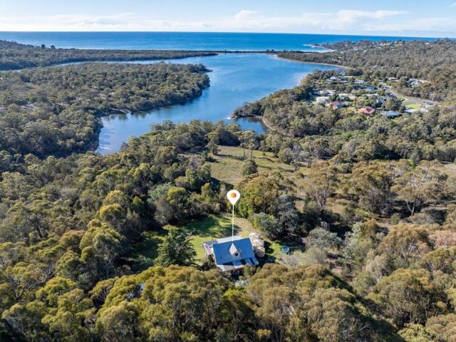 House for sale in Binalong Bay, Tasmania