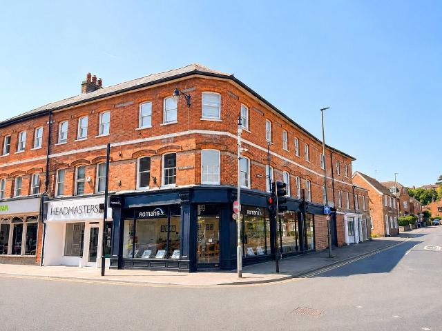 Apartment for rent in Fole, Surrey
