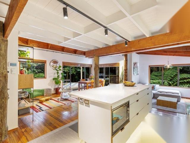 House for rent in Oratia