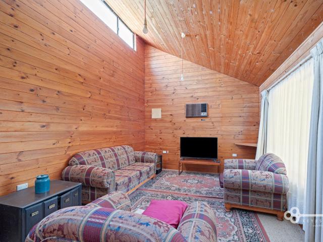 Cottage for sale in Eight Mile Creek, South Australia