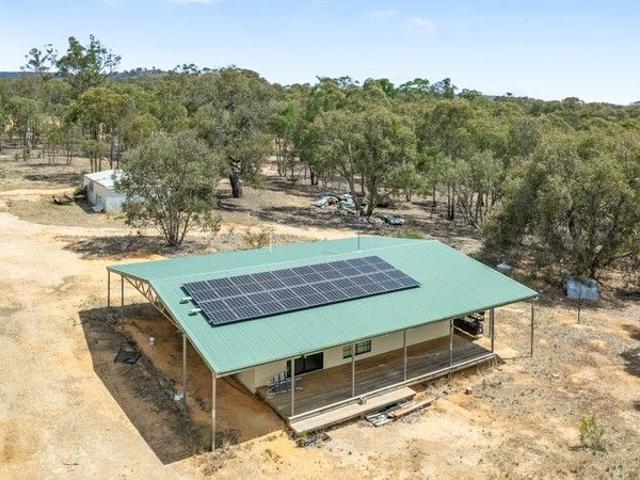 House for sale in Stuart Mill, Victoria