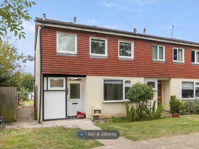 Studio for rent in Connaught Park, Bushey