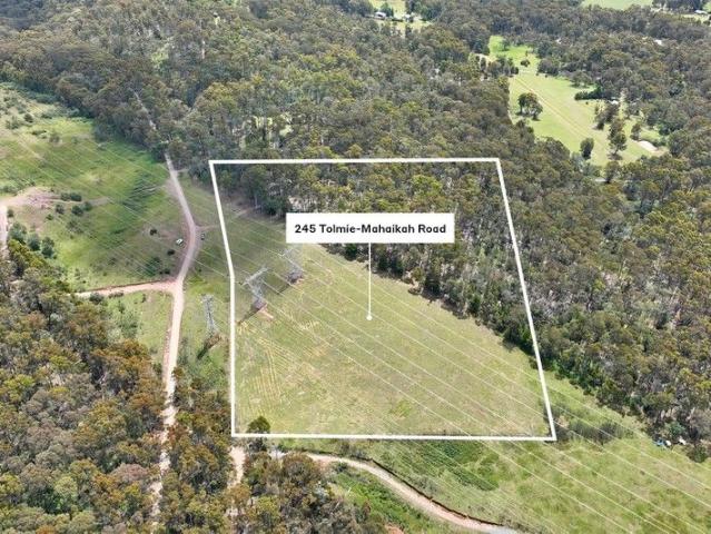 Cottage for sale in Tolmie, Victoria