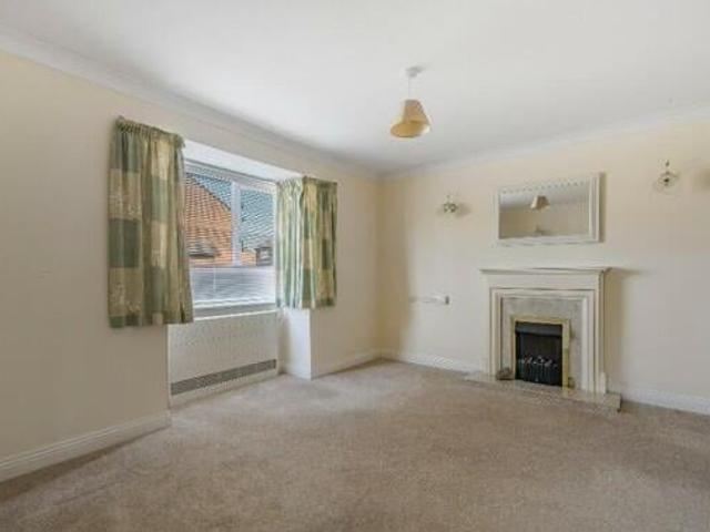 House for sale in Luton
