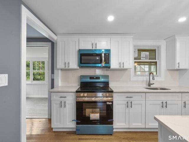 House for sale in Pequabuck, Plymouth