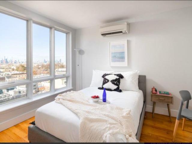 Room for rent in Arverne, New York