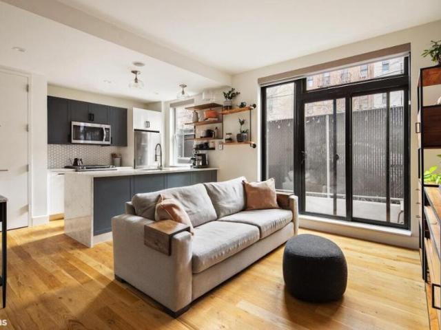 Apartment for sale in Arverne, New York