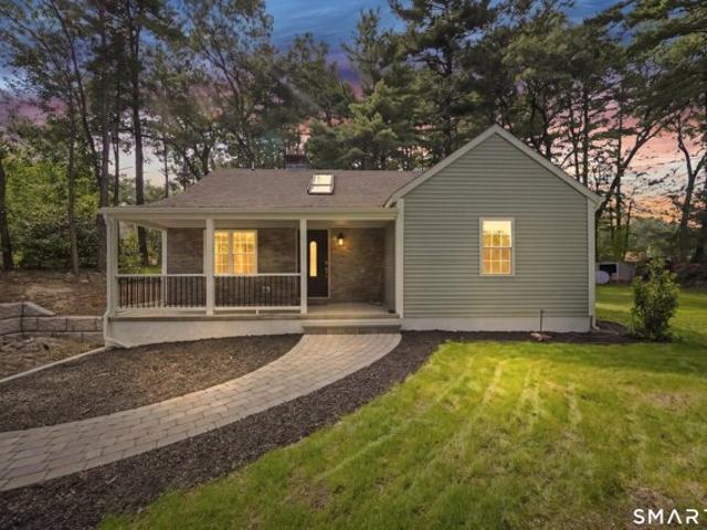 House for sale in Simsbury, Connecticut
