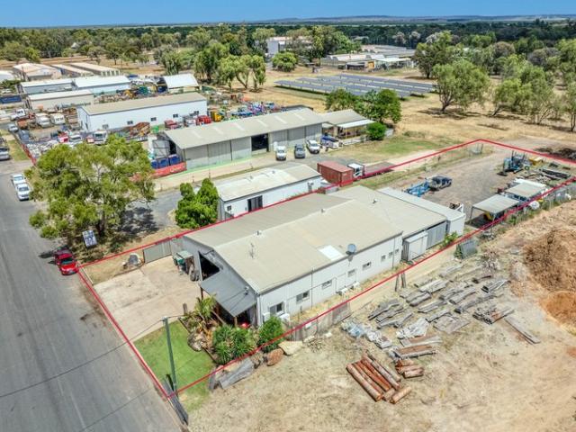 Warehouse for sale in Emerald, Queensland