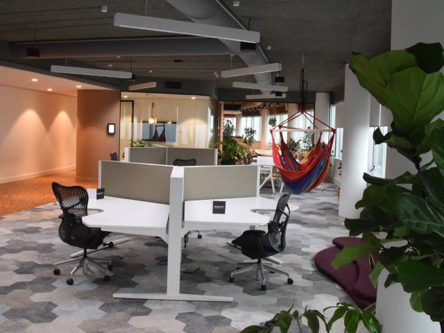 Bedrijfspand te huur in Beukenhorst-Oost, Hoofddorp