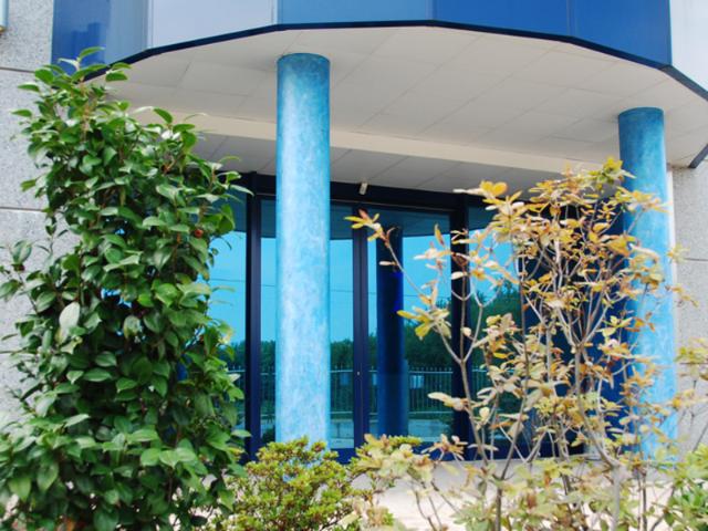 Ufficio in affitto a Cairate, Lombardia
