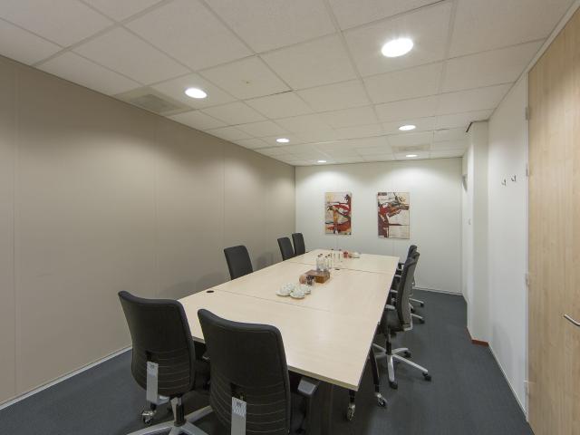 Bedrijfspand te huur in Centrum, Almere-haven