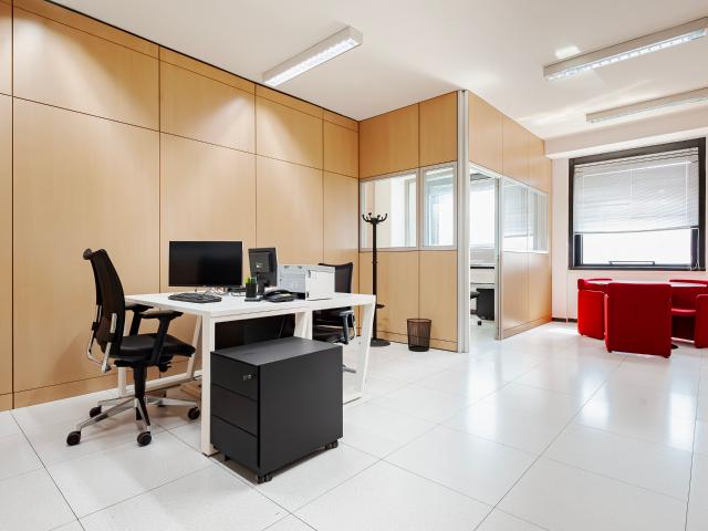 Ufficio in affitto a Municipio 9, Milano