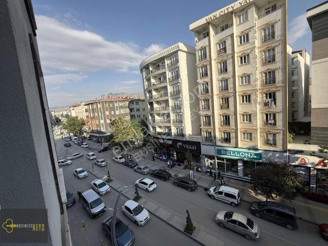 Van içerisinde satılık mülk