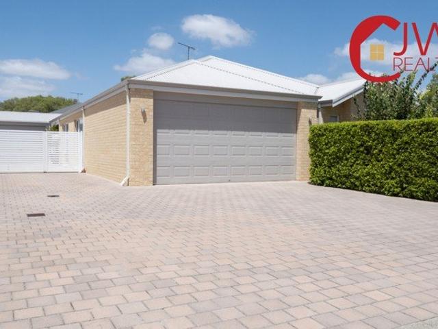 House for sale in Broadwater, Western Australia