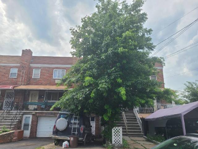 House for sale in The Bronx, Arverne