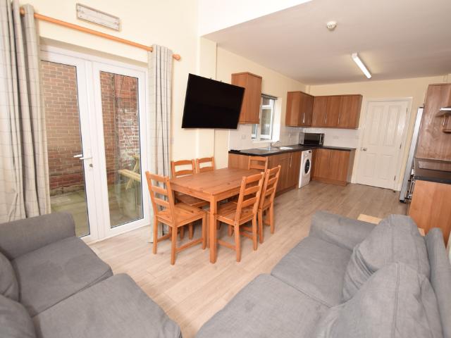 Room for rent in Haddon, East Midlands