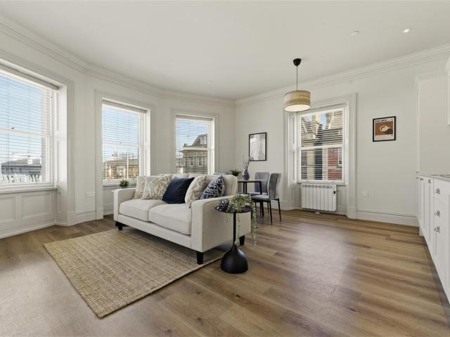 Apartment for rent in Cardiff Bay, Falcon Lodge