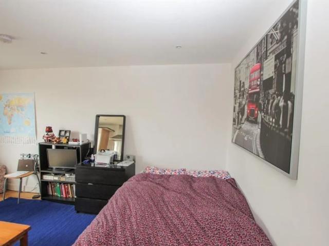 Apartment for rent in Falcon Lodge, Wales