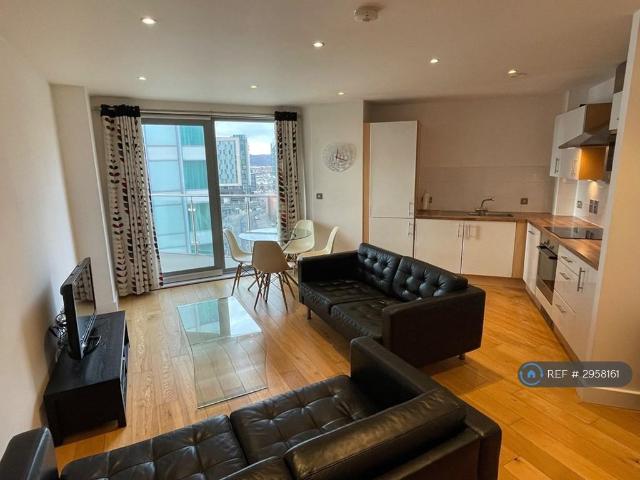 Apartment for rent in Falcon Lodge, Wales