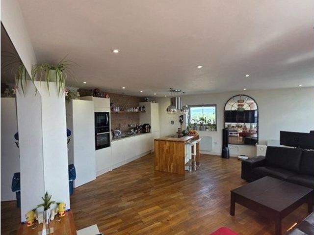 Apartment for rent in Falcon Lodge, Wales