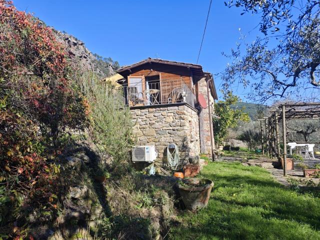 Casa in vendita a Buti, Toscana