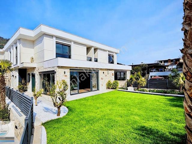 Foça, İzmir içerisinde satılık Villa