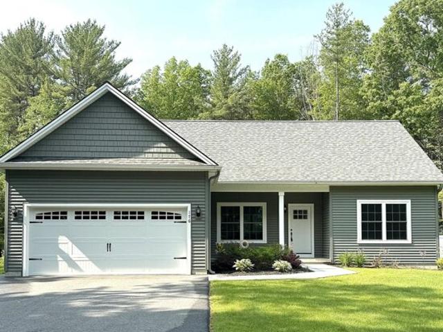 House for sale in Fort Edward