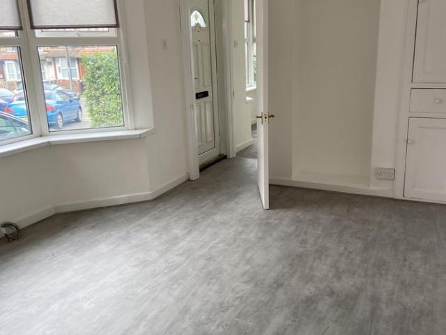 Apartment for rent in Farley Hill, Spring Park