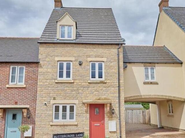 House for sale in Black Bourton, Oxfordshire