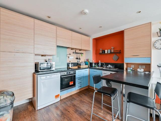 House for rent in Charlton, Greater London