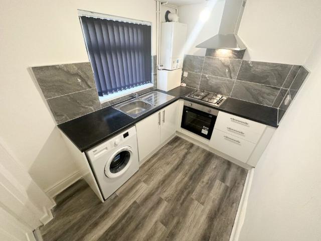 House for rent in Calderstones