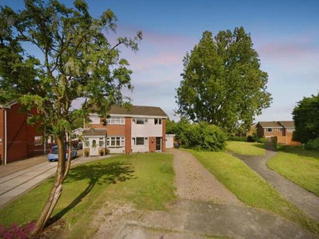 House for sale in Halton