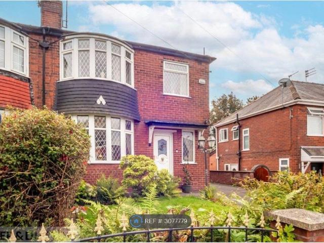 House for rent in Rainsough, Bury