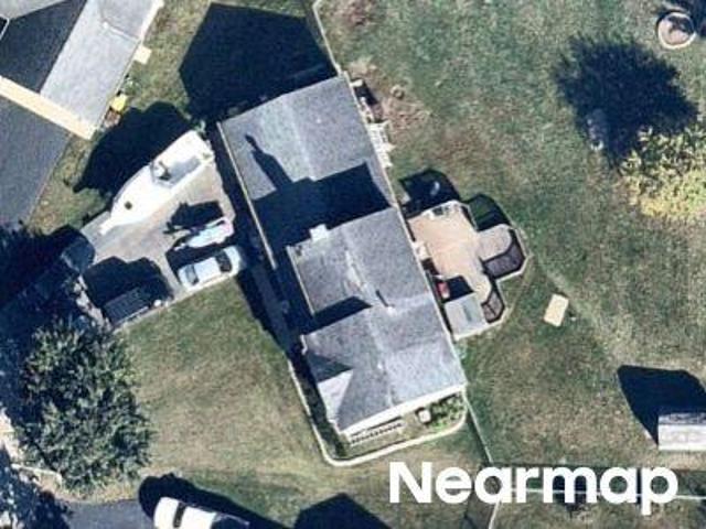House for sale in Mchenry, Illinois
