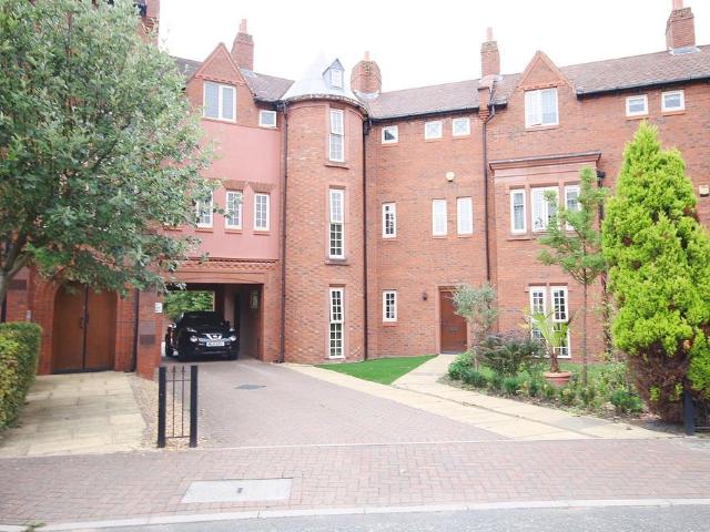 Apartment for rent in Burtonwood and Westbrook, Warrington
