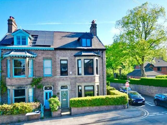 House for sale in Hurdsfield, Macclesfield