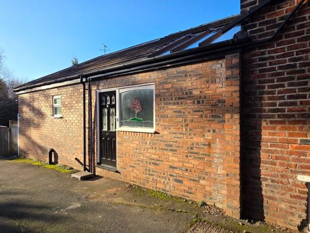 Apartment for rent in Mile End, Hazel Grove