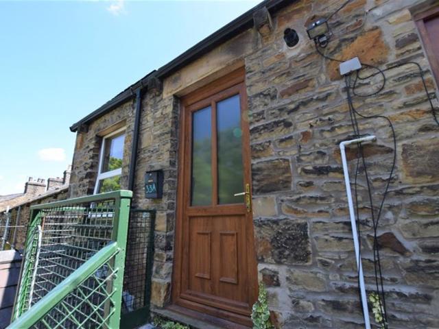 Apartment for rent in Horwich End, High Peak