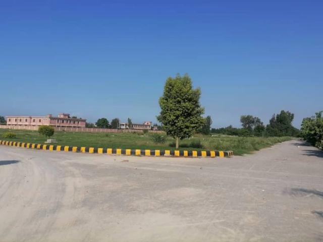 Land for sale in Peshawar, North West Frontier Province
