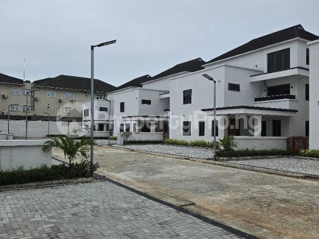 Duplex for sale in Ikeja , Abuja