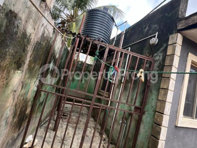 Bungalow for sale in Alimosho, Abuja