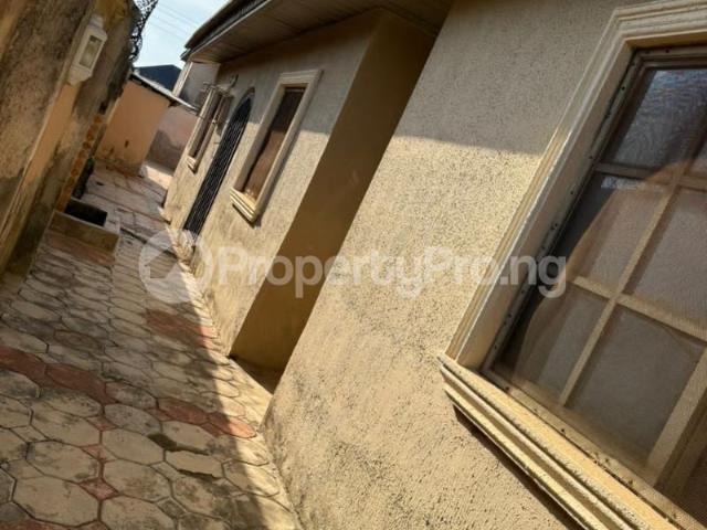 Bungalow for sale in Alimosho, Abuja