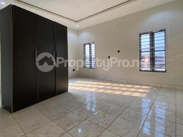 House for sale in Surulere