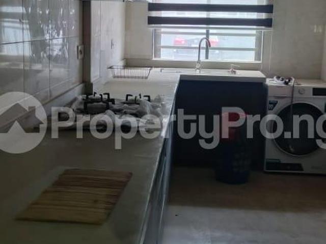 House for sale in Shomolu, Abuja