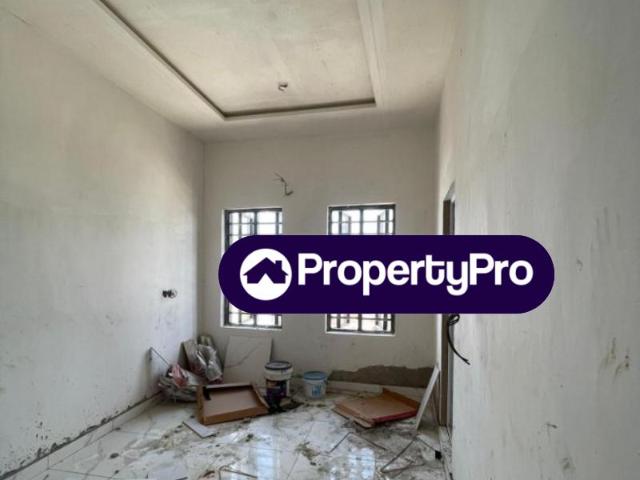 House for sale in Surulere