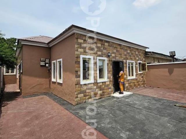 Bungalow for sale in Eti Osa, Abuja