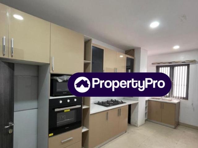 House for sale in Surulere