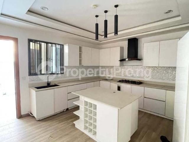 House for sale in Eti Osa, Abuja